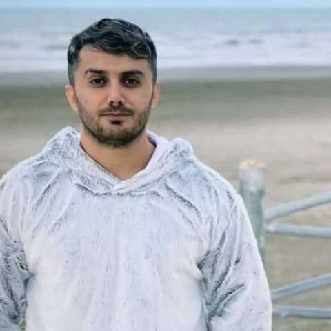 آهنگ ابی عالی مستی قشنگه ولی با آدمش